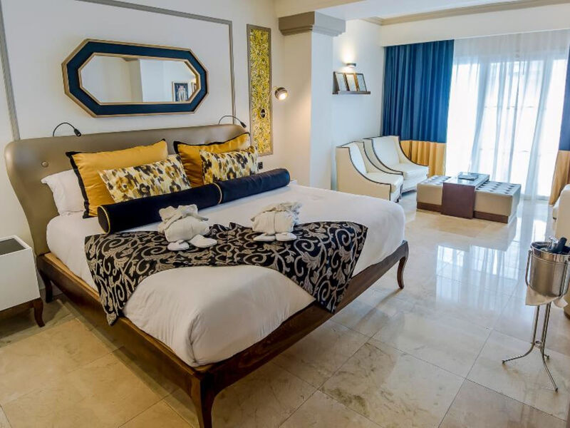 Grand Palladium Lady Hamilton Resort &Amp; Spa