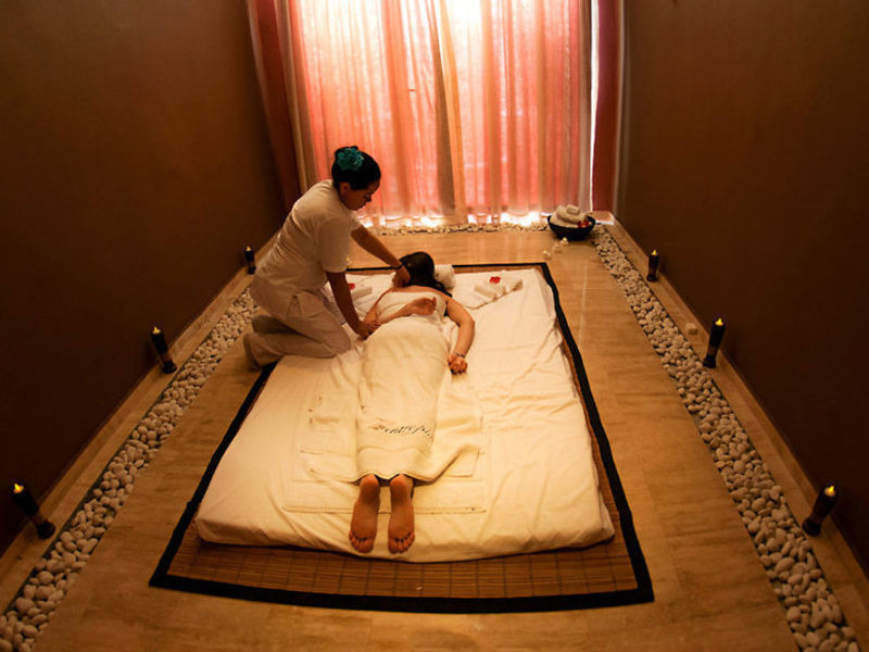 Grand Palladium Palace Resort