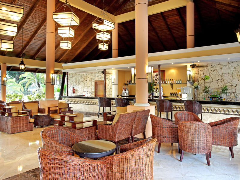 Grand Palladium Palace Resort Spa &Amp; Casino