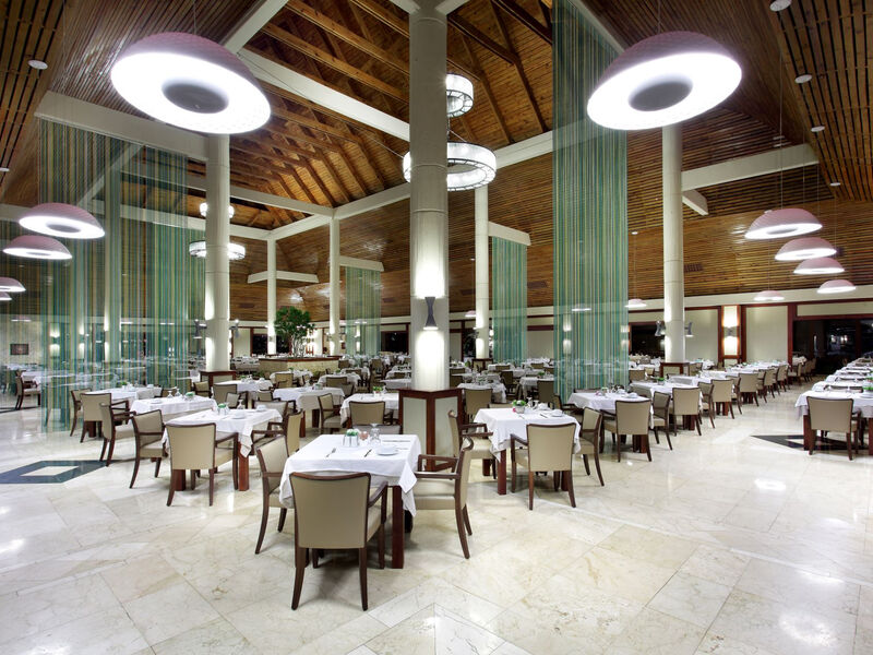 Grand Palladium Palace Resort Spa &Amp; Casino