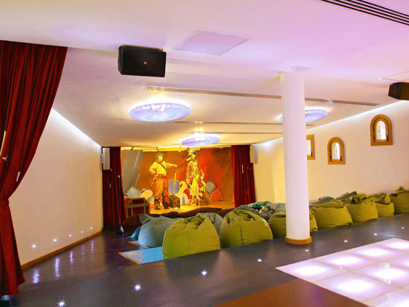Grand Palladium Punta Can