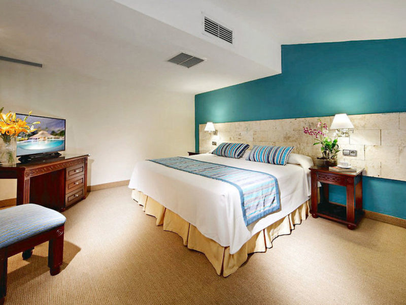 Grand Palladium Punta Can