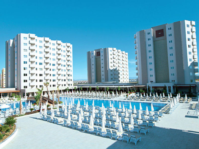 Grand Park Lara