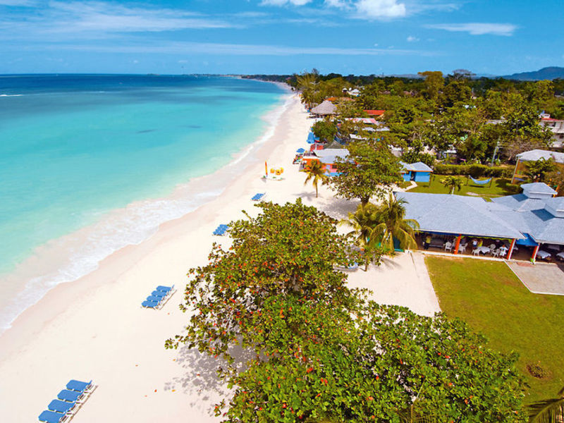 Grand Pineapple Beach Resort