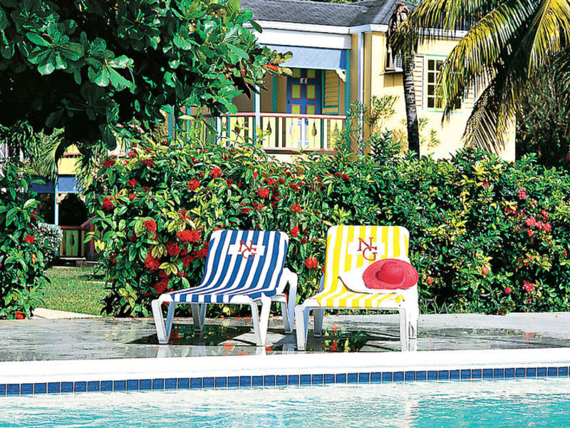 Grand Pineapple Beach Resort