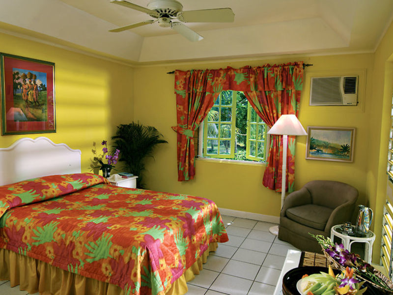 Grand Pineapple Beach Resort