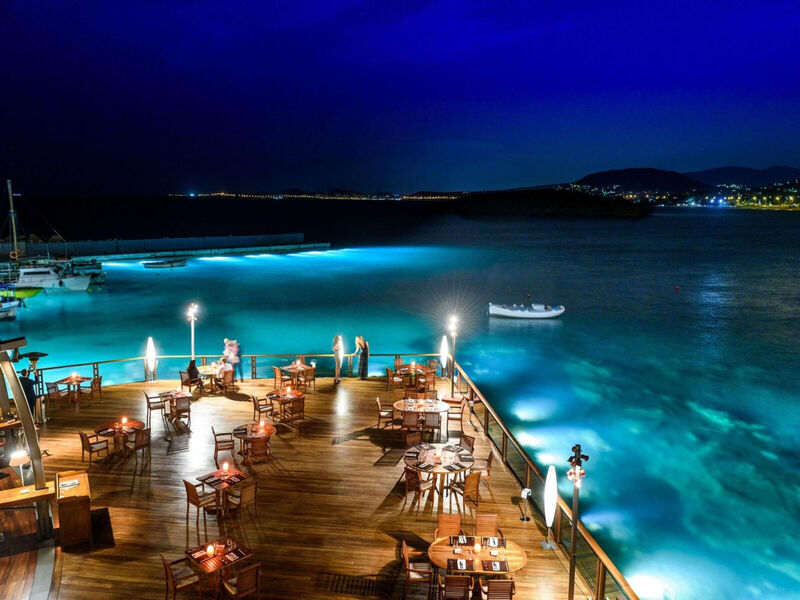 Grand Resort Lagonissi