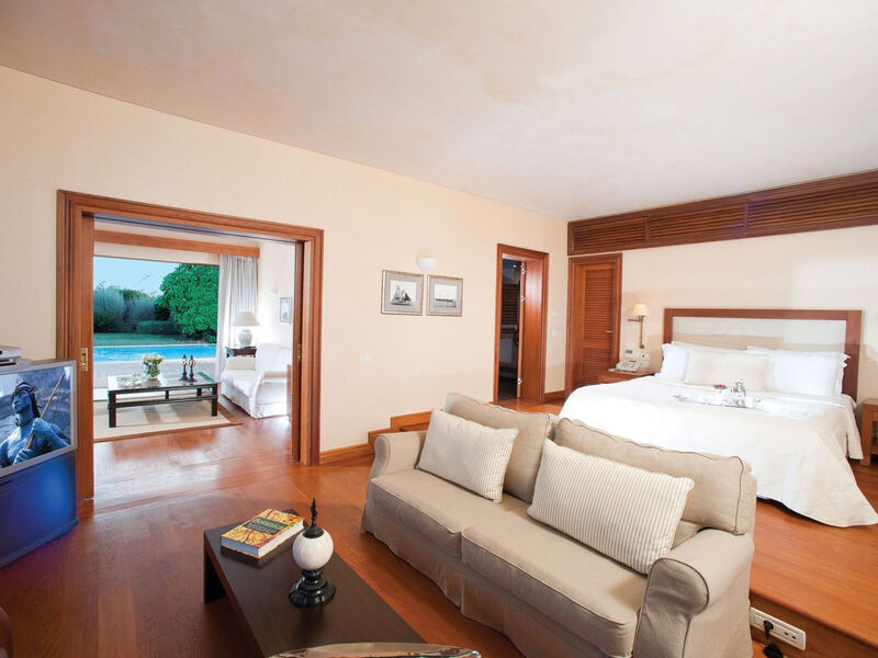 Grand Resort Lagonissi