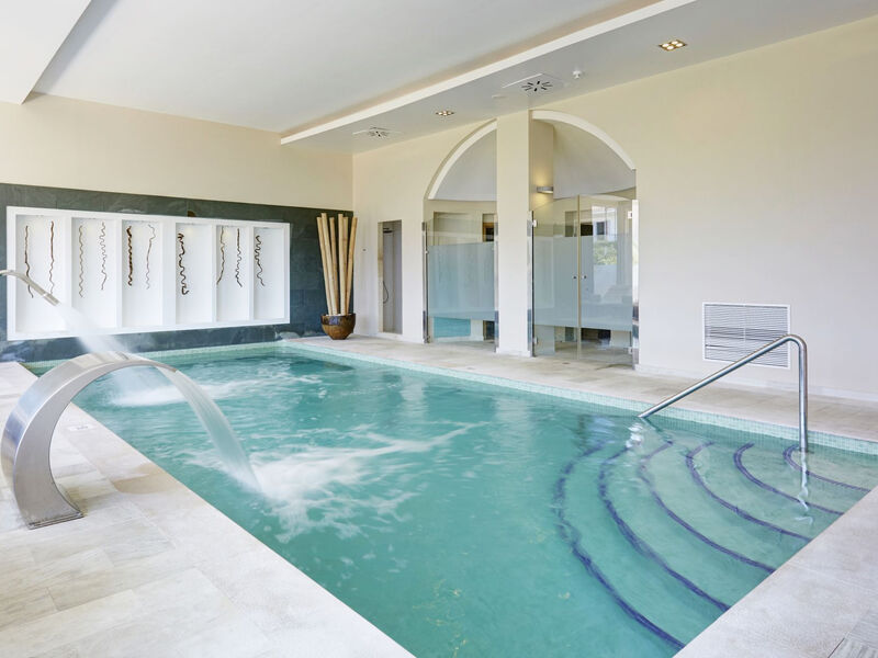 Grupotel Macarella Suites &Amp; Spa