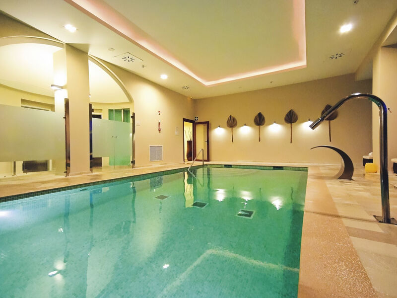 Grupotel Macarella Suites &Amp; Spa