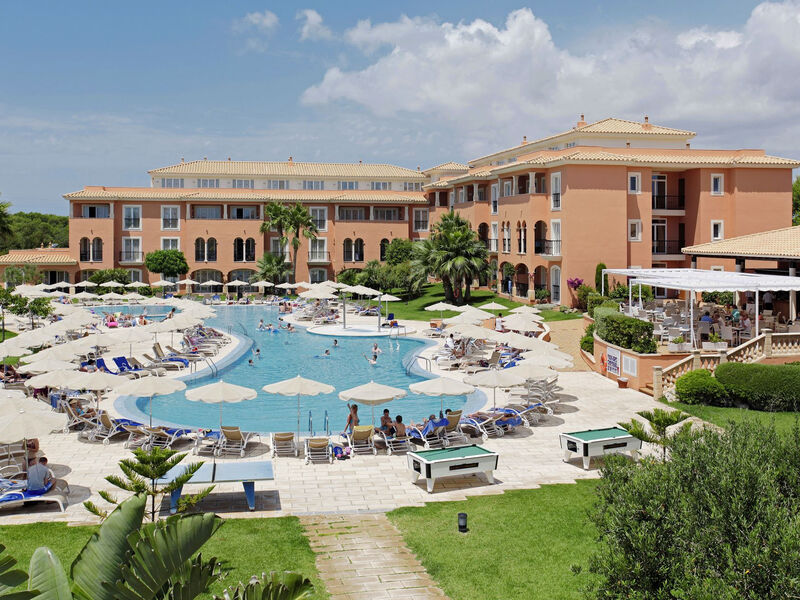 Grupotel Macarella Suites &Amp; Spa