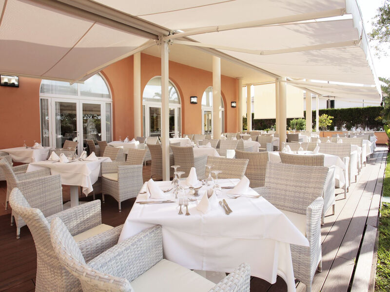 Grupotel Macarella Suites &Amp; Spa