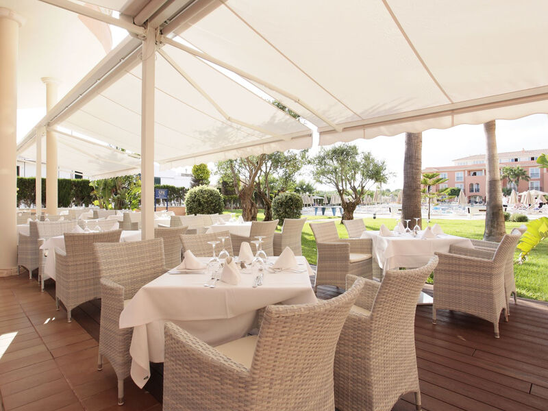 Grupotel Macarella Suites &Amp; Spa