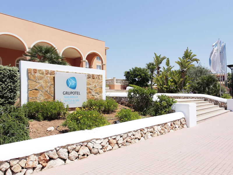 Grupotel Macarella Suites &Amp; Spa