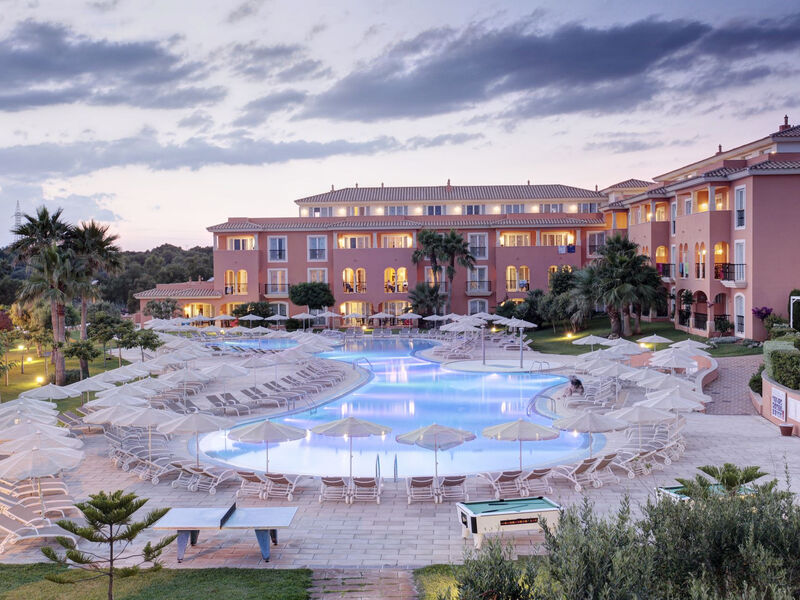 Grupotel Macarella Suites &Amp; Spa