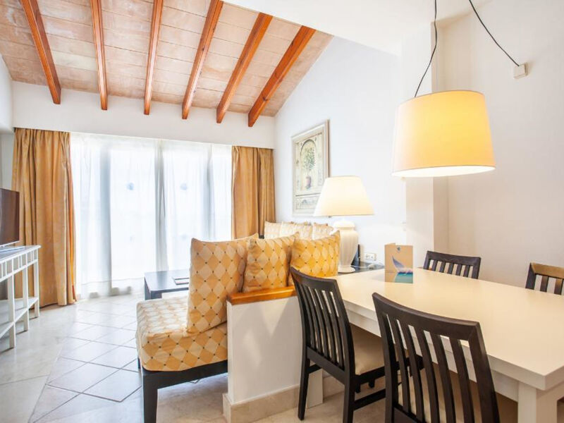 Grupotel Macarella Suites &Amp; Spa