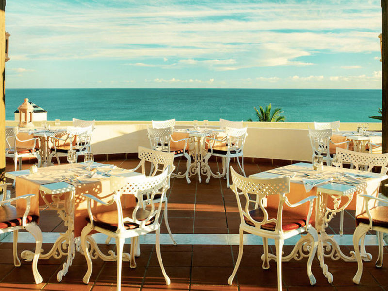 H 10 Playa Esmeralda