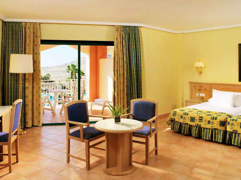 H 10 Playa Esmeralda