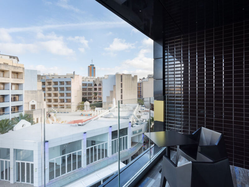 H Hotel- Adults Only