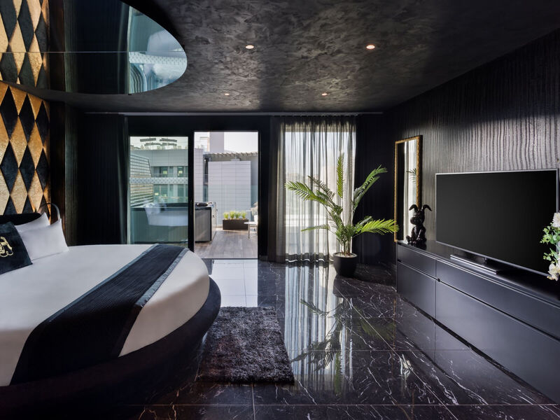 H Hotel- Adults Only