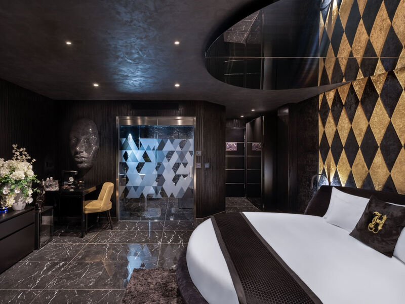 H Hotel- Adults Only