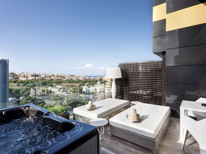 H Hotel- Adults Only