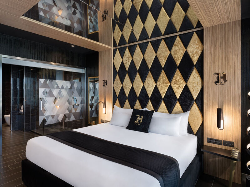 H Hotel- Adults Only