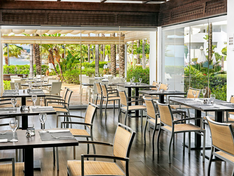 H10 Estepona Palace