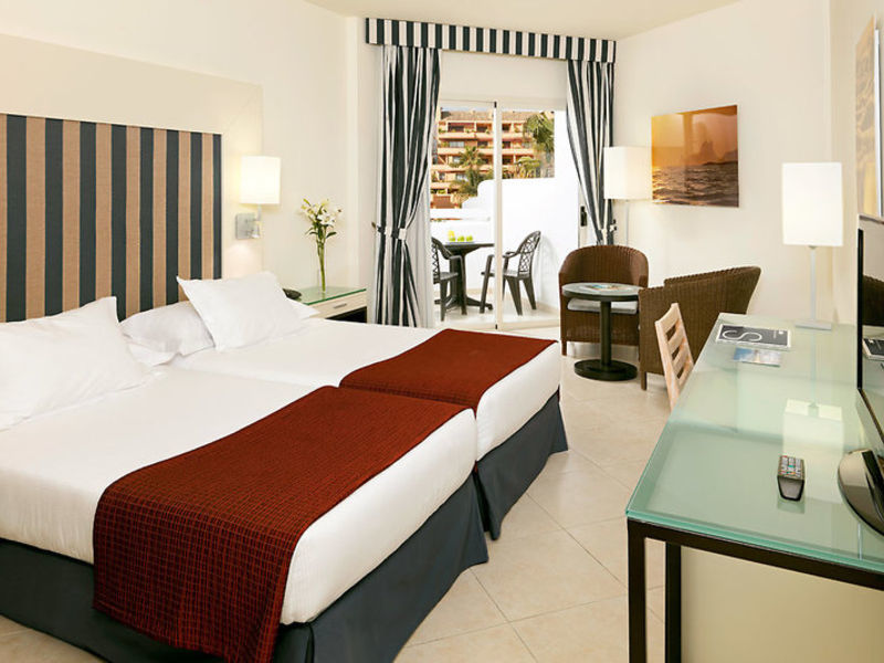 H10 Estepona Palace