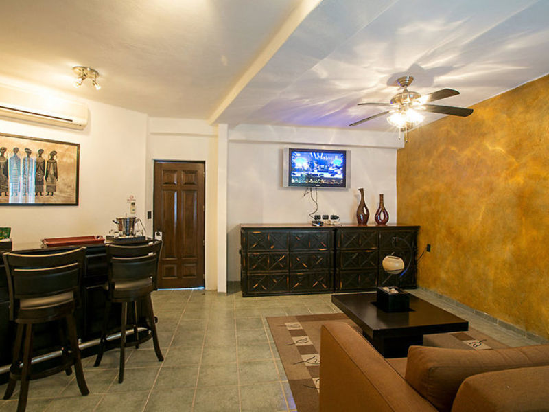 Hacienda Paradise Boutique Htl