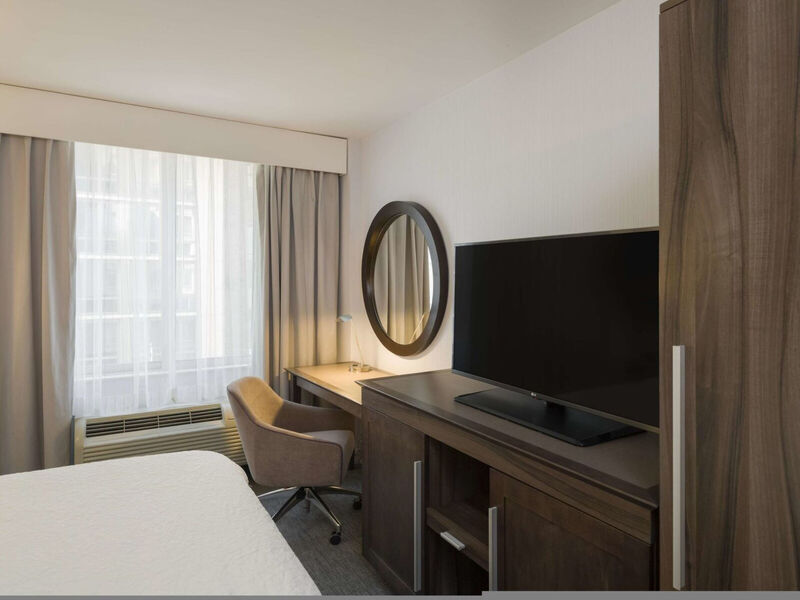 Hampton Inn Manhattan-Times Square South