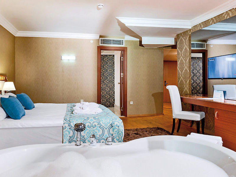 Heaven Beach Luxury Resor