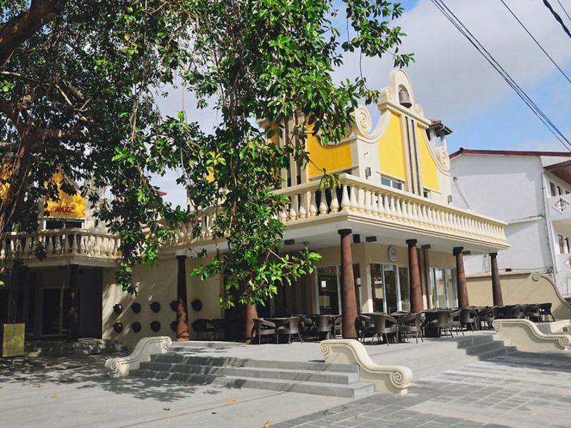 Heritance Negombo
