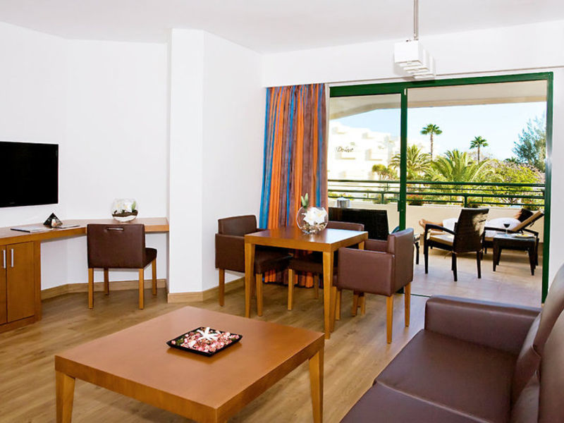 Hesperia Playa Dora