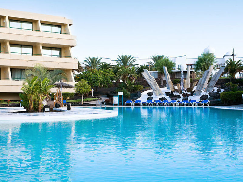 Hesperia Playa Dora