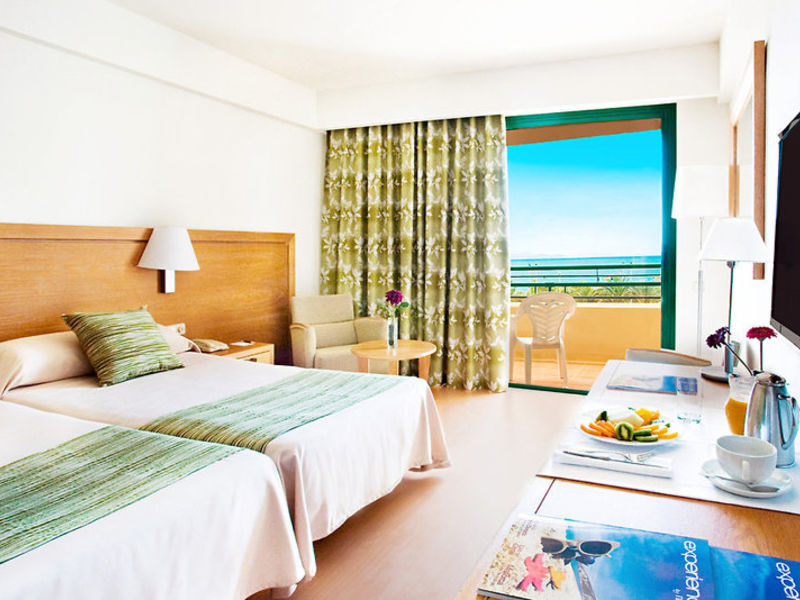 Hesperia Playa Dora