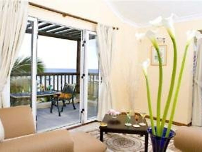 Hibiscus Beach Resort & Spa