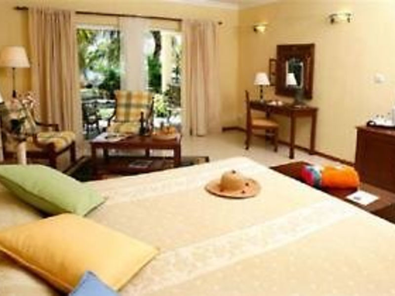 Hibiscus Beach Resort & Spa