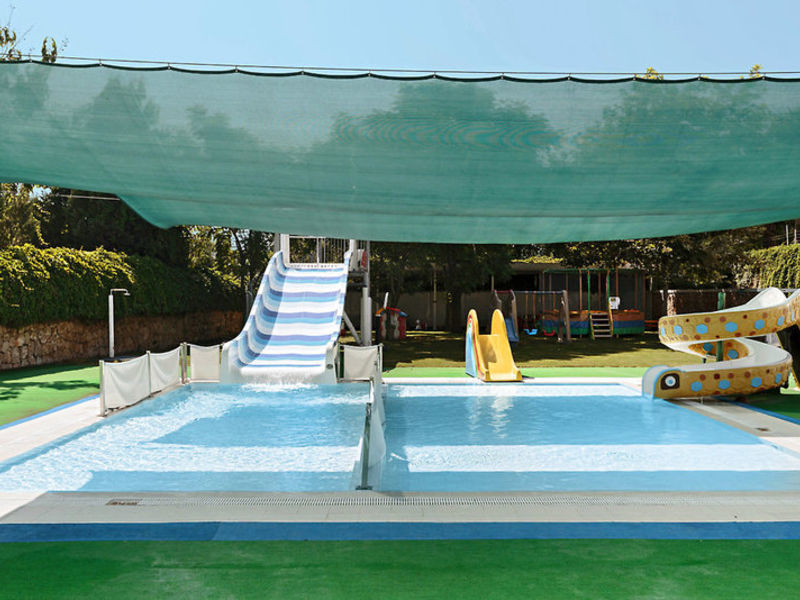 Hillside Su