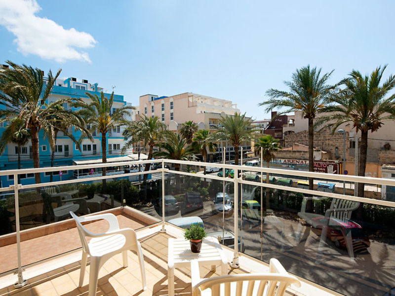HM Ayron Park