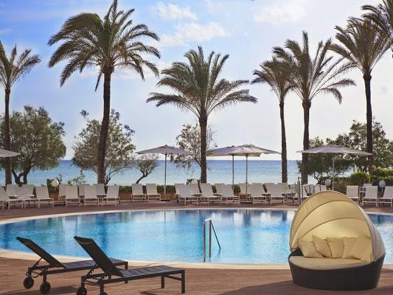 HM Tropical Hotel
