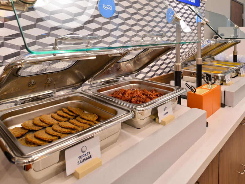 Holiday Inn Express Manhattan Midtown West