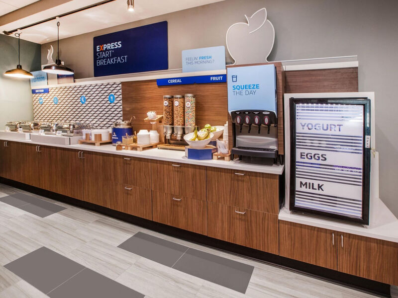 Holiday Inn Express Manhattan Midtown West