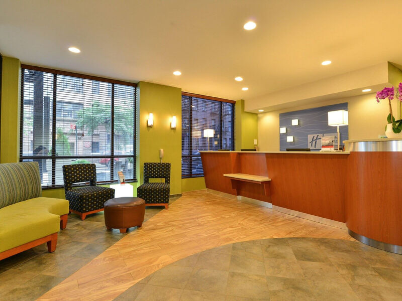 Holiday Inn Express Manhattan Midtown West