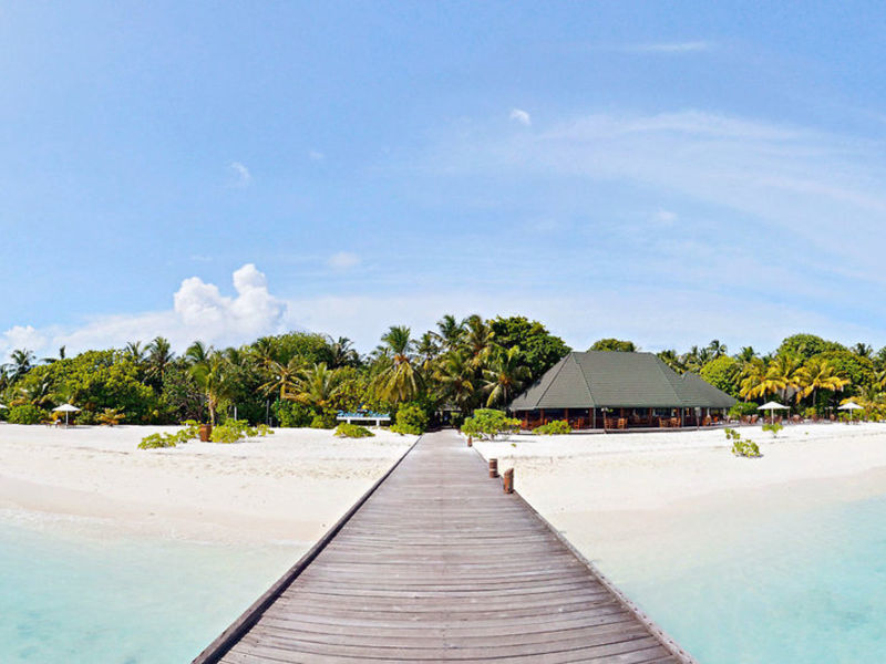 Holiday Island Resort & Spa