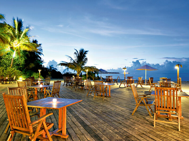 Holiday Island Resort & Spa