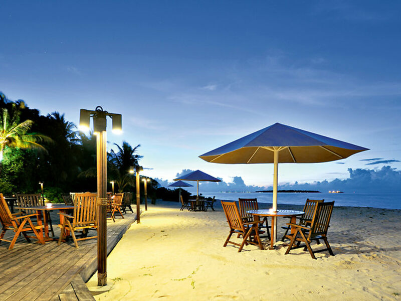 Holiday Island Resort & Spa