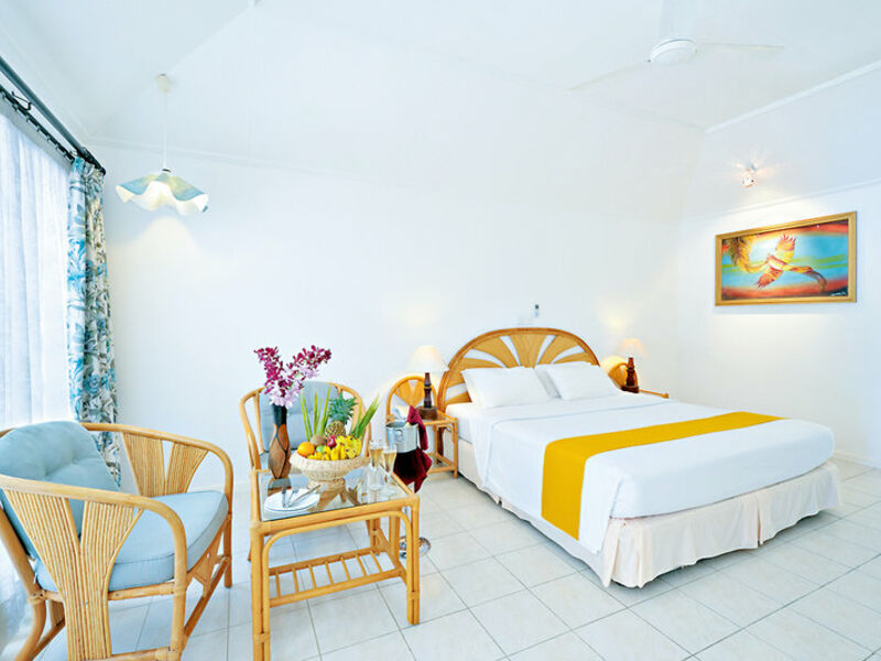 Holiday Island Resort & Spa