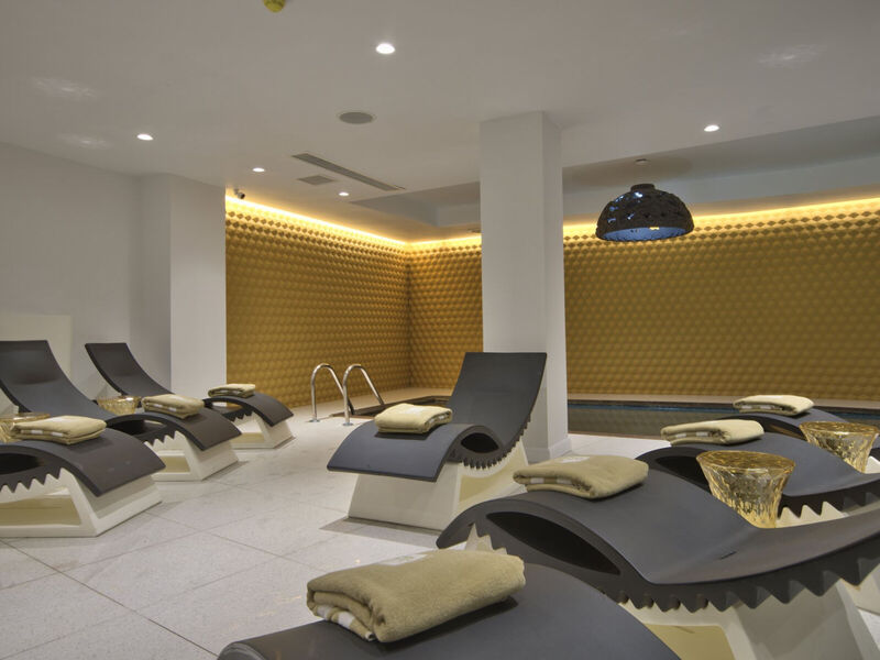 Holm Hotel &Amp; Spa
