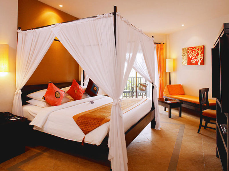Horizon Karon Beach Resort & Spa